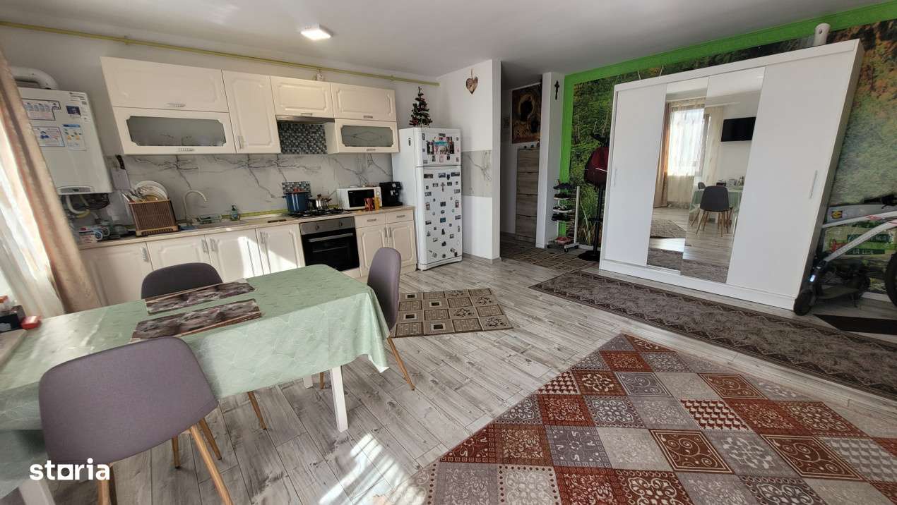 Apartament 3 Camere, 2 Bai, 71mp, Etaj Intermediar, Zona Subcetate - Imagine principală: 2/6