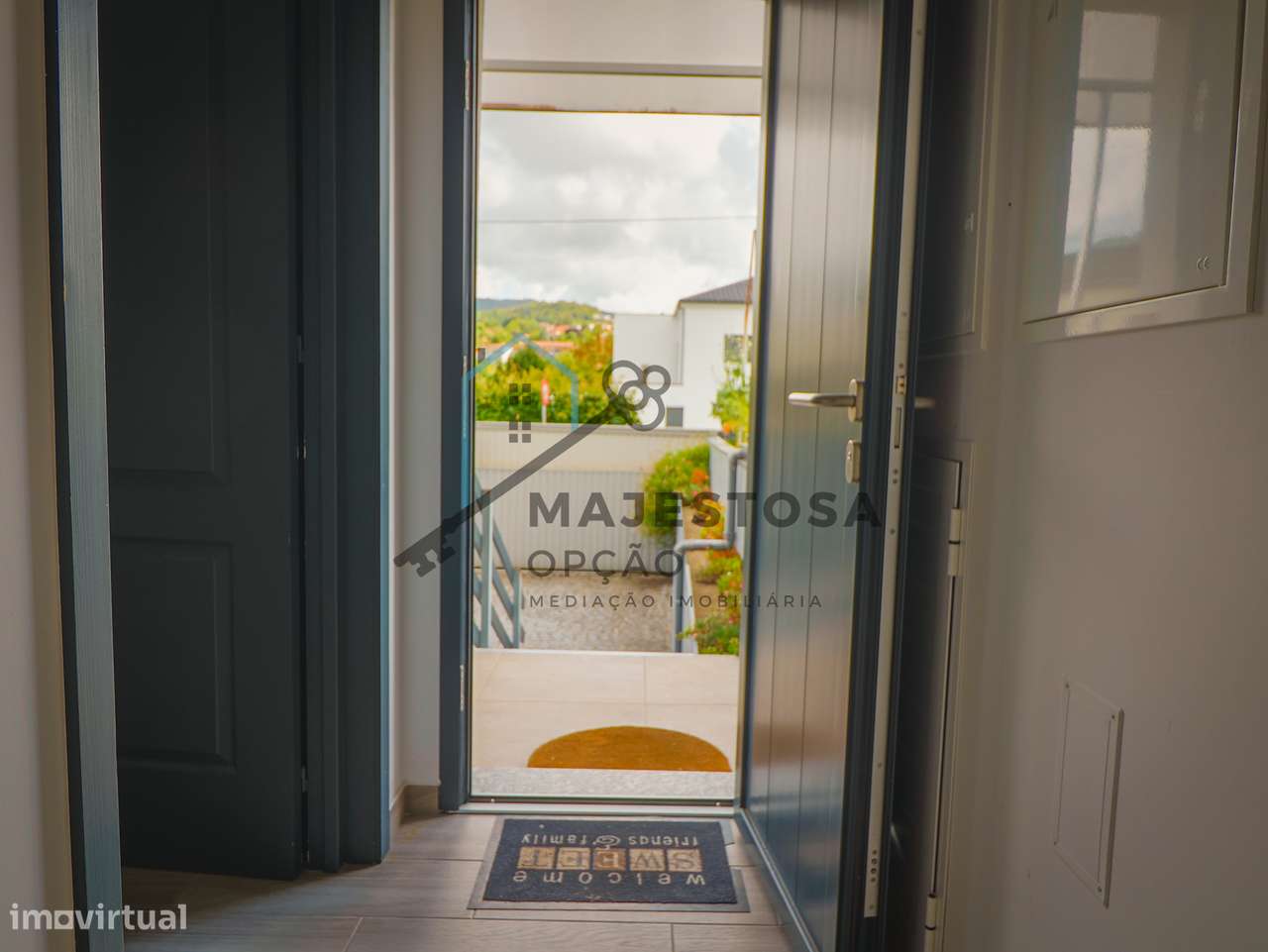 Moradia com 4 Apartamentos T1 — Gualtar, Braga-13