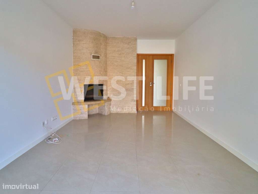 Moradia Geminada T3+1 com piscina - Localização privilegiada - Silv... - Grande imagem: 4/24