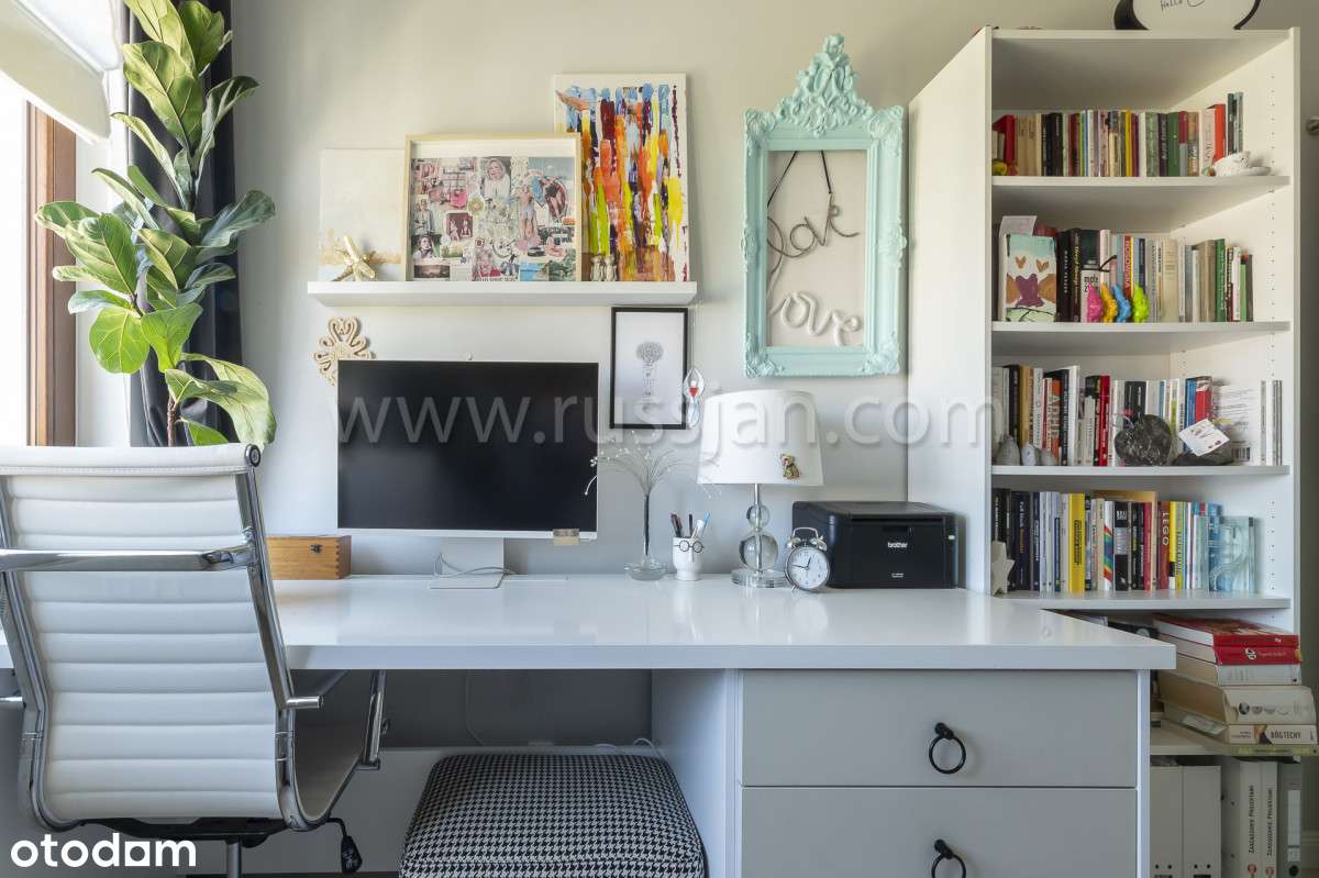 Wygodne mieszkanie osadzone w nowoczesnej enklawie-14