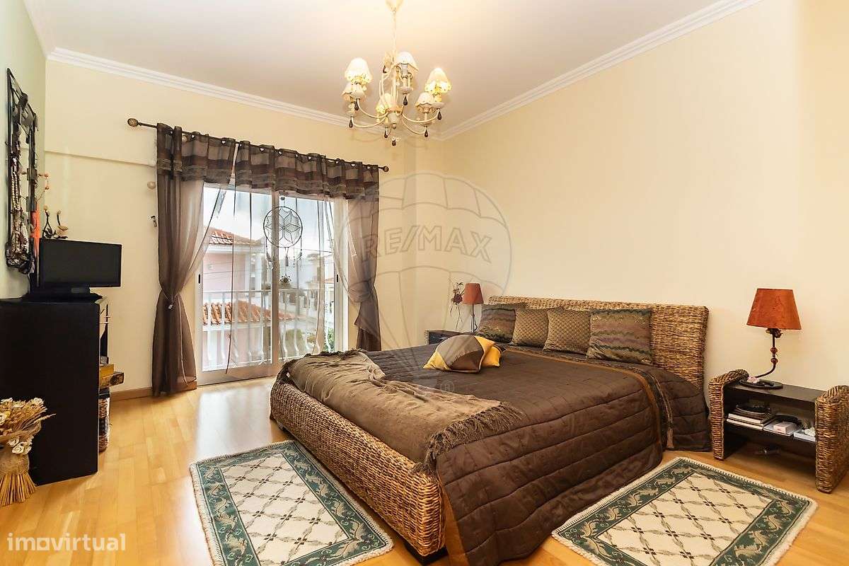 Moradia T4 à venda em Seixal-28