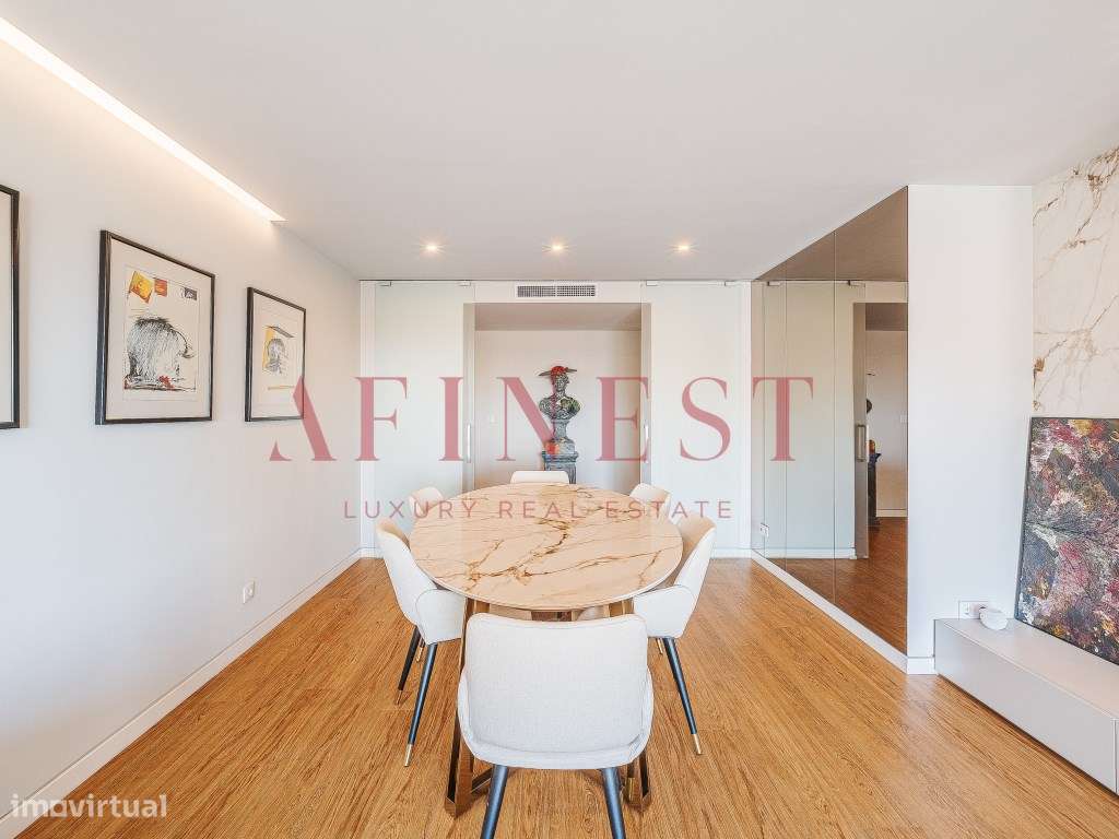 T4 DE LUXO NAS MARIANAS (PAREDE, 2023) | 4 SUITES | BOX 3 CARROS | ... - Grande imagem: 5/53