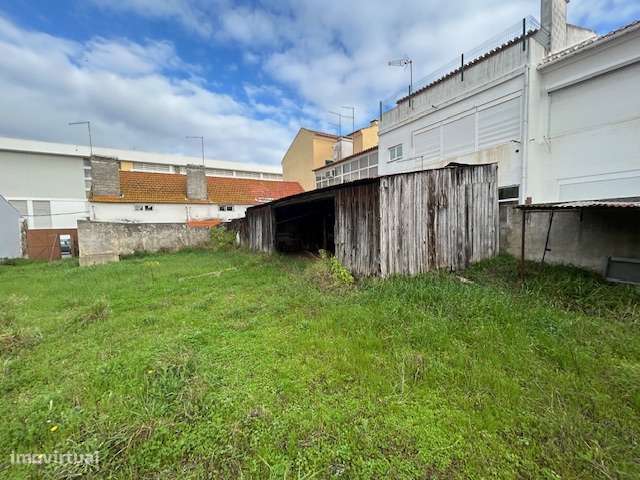 Prédio urbano sito em Benavente-16