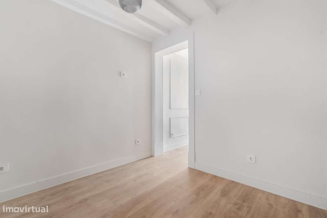 Apartamento T3 novo, Praça da Alegria, Lisboa-23