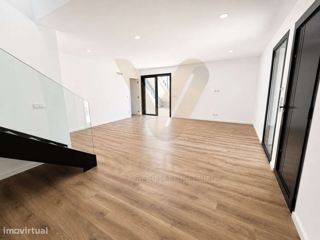 Moradia T4 Nova | Arcos de Valdevez-26