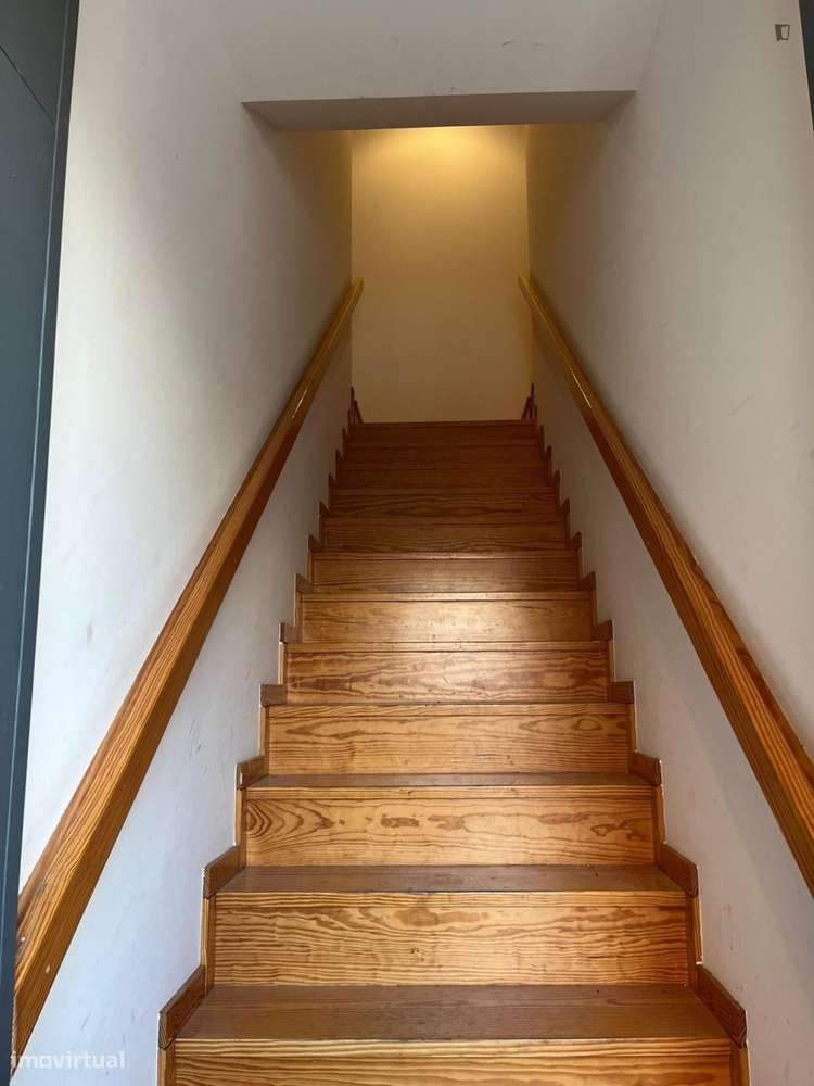 Quarto - localizado em Aveiro - Grande imagem: 2/8