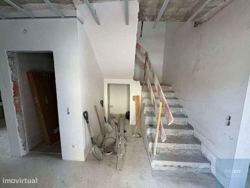 Moradia T3+1 na Abóboda-23