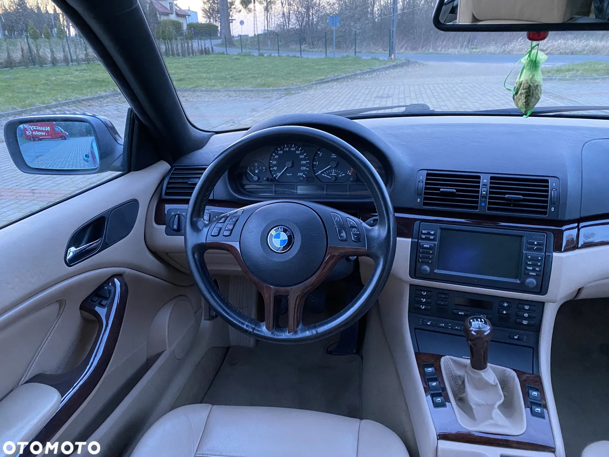 BMW Seria 3 318i Cabrio - 27