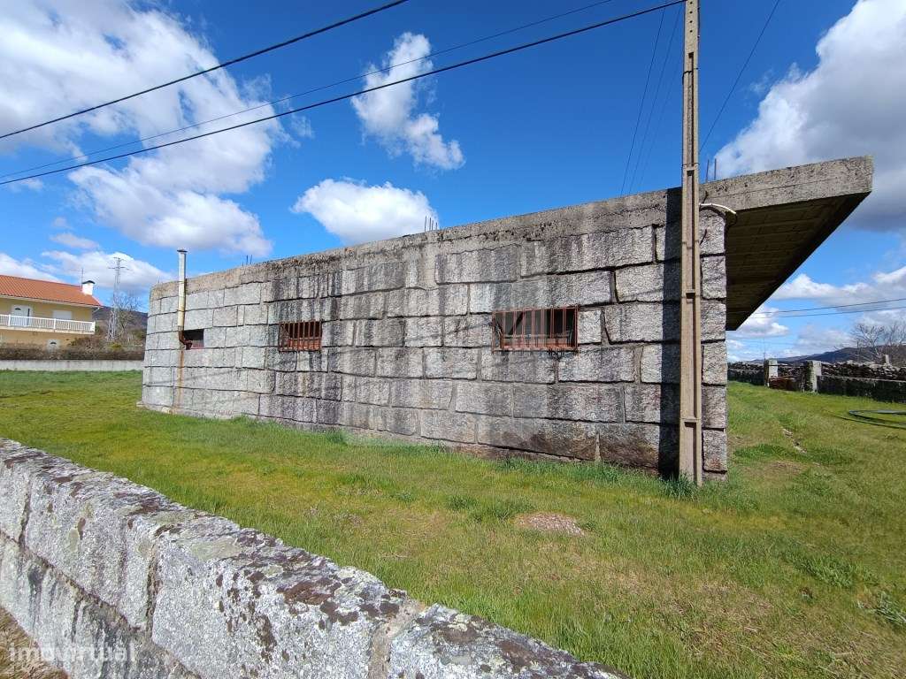 Imóvel em pedra com 184 m2 em Soutelinho, Vila Pouca de Aguiar - Grande imagem: 4/10
