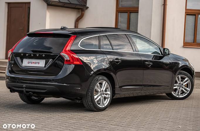 Volvo V60 D2 Summum - 4