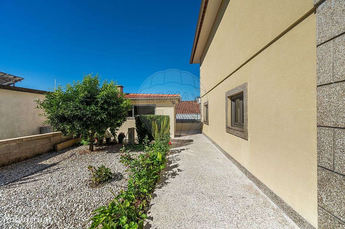 Moradia T6 para venda-37