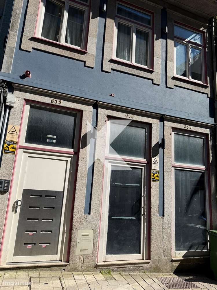 Loja nova com Jardim no Centro do Porto – Ideal para Comércio ou Resta - Grande imagem: 3/16