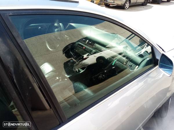 Vidro Porta Frente Direito Audi A6 Avant (4B5, C5) - 1