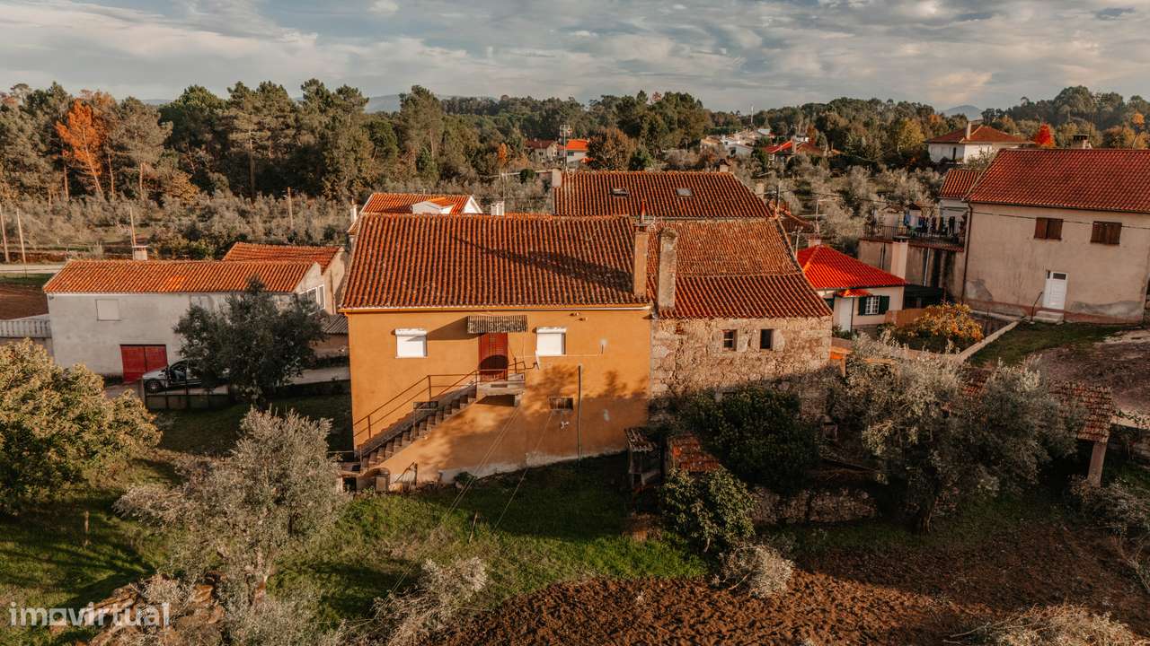 Oportunidade única: conforto, terreno e preço justo-26