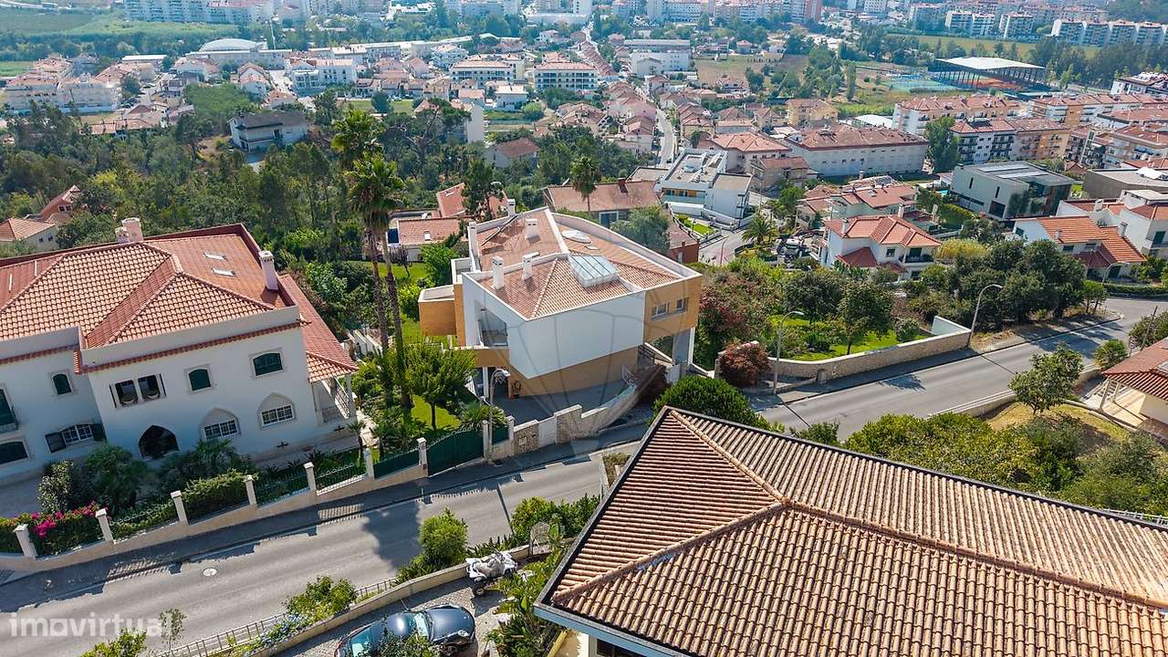 Moradia T5 para venda-3