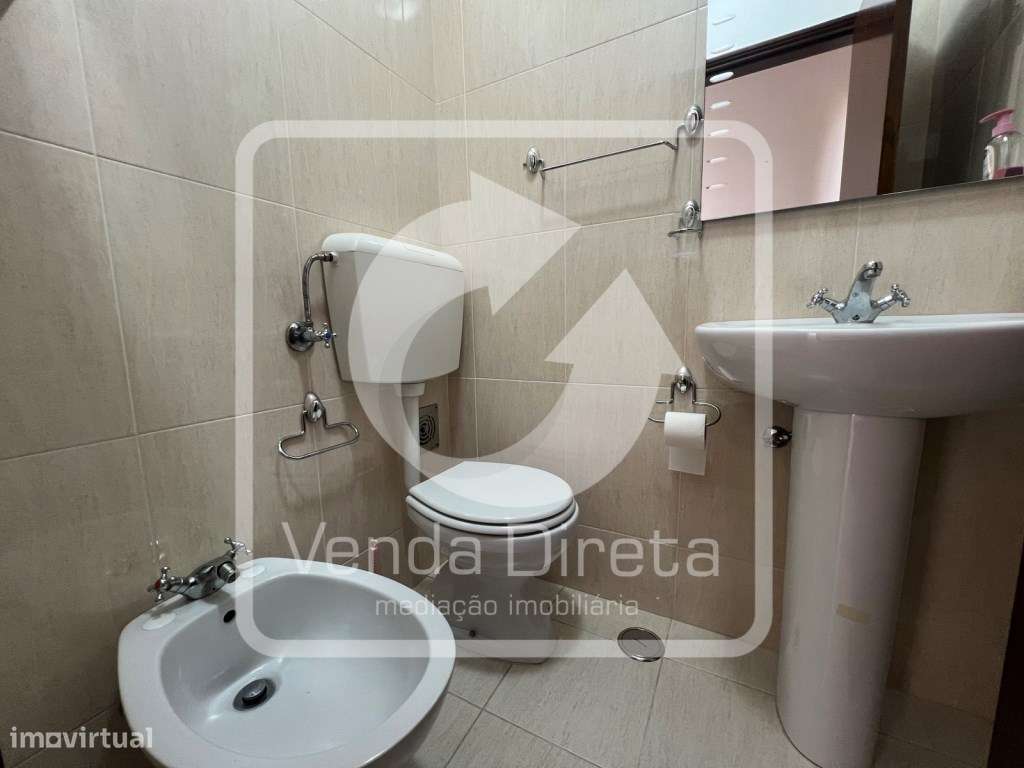 Andar de moradia T3 com garagem, Barreiro-14