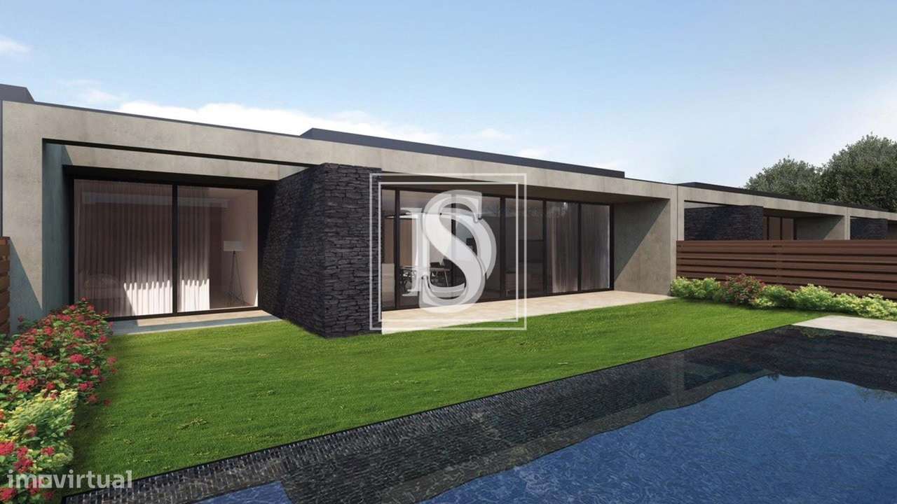 Moradia de GAVETO, T3, com PISCINA - Grande imagem: 1/10