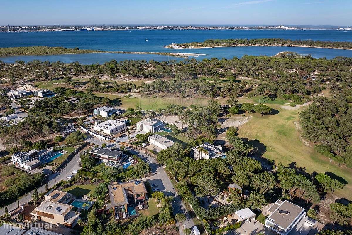 Moradia T4 para venda-36