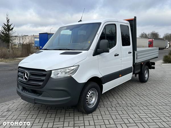 Mercedes-Benz Sprinter - 2