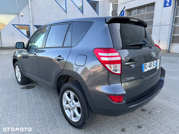 Toyota RAV4 2.2 D-4D 4x4 - 7