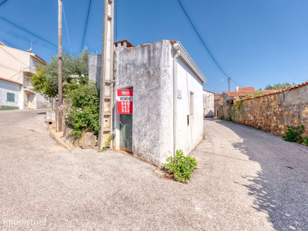 Conjunto de Cinco Imóveis urbanos com Terreno para venda em Caratão...-37