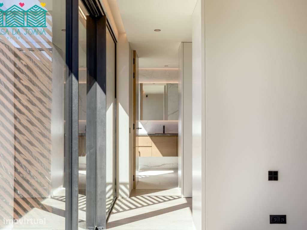 Moradia T5+1 com Piscina em Cascais-18