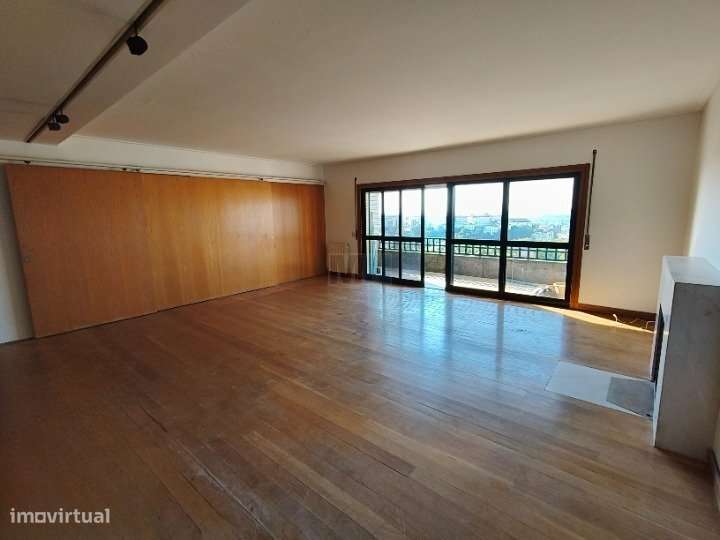 T4 Duplex com vistas panorâmicas zona de Celas-8