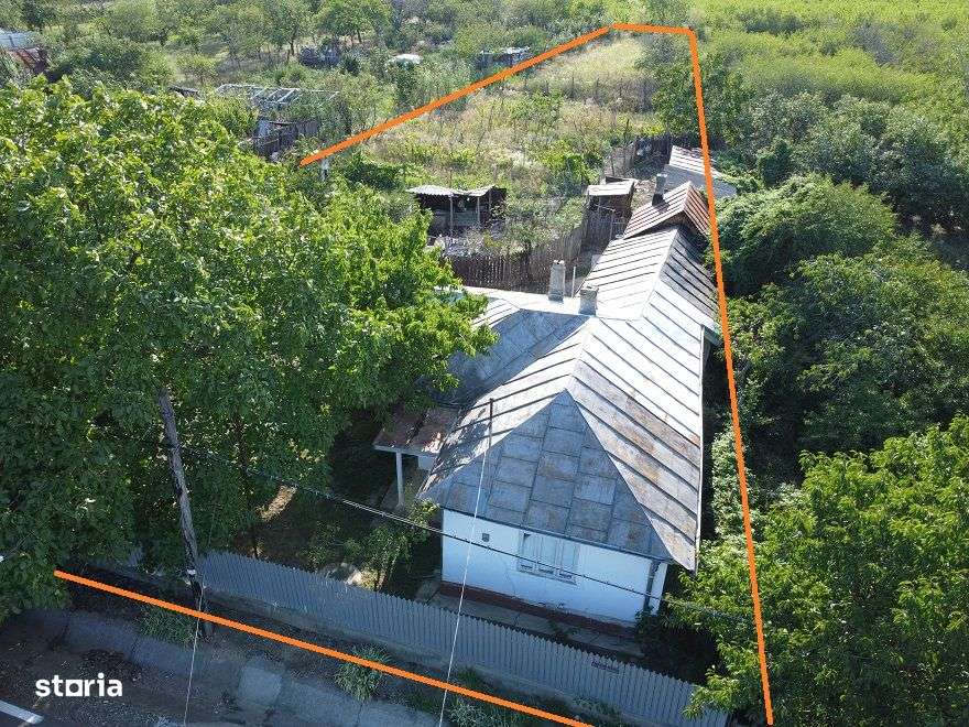 Vindem Casa Focsani/Carligele 2050 mp teren 35000 euro negociabil - Imagine principală: 1/20