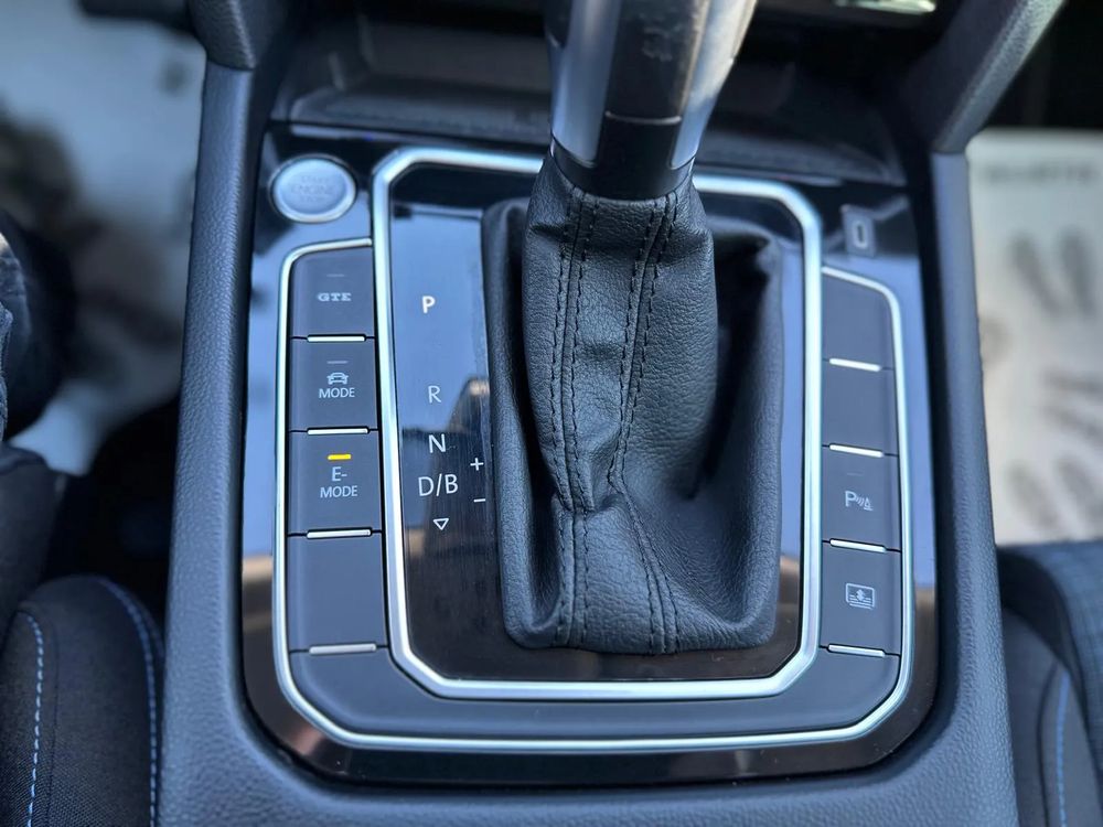 Volkswagen Passat 1.4 TSI Plug-In-Hybrid DSG GTE - 29