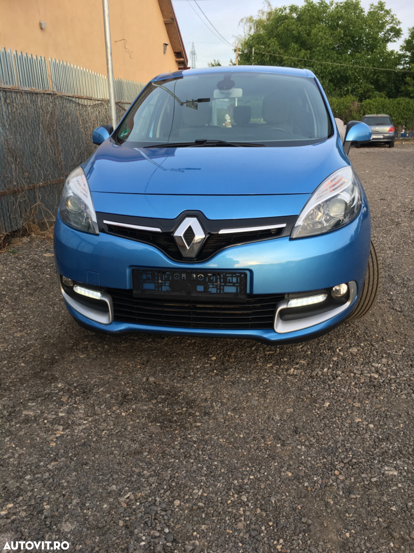 Renault Scenic dCi 110 Paris - 6