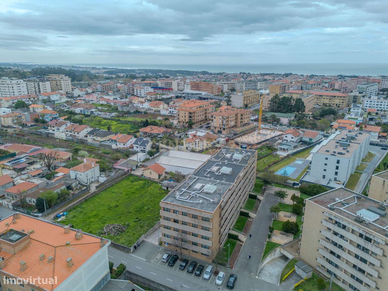 Luminoso T3+1 com Escritório e Varandas – Canidelo, Gaia-36