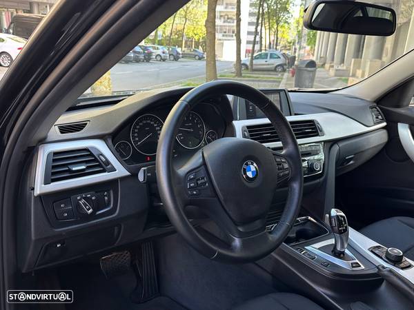 BMW 330 e iPerformance - 12