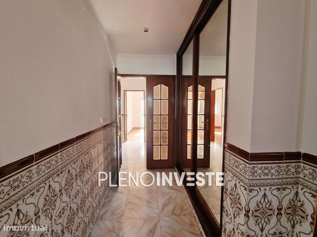 T2 com boas áreas no Seixal-7