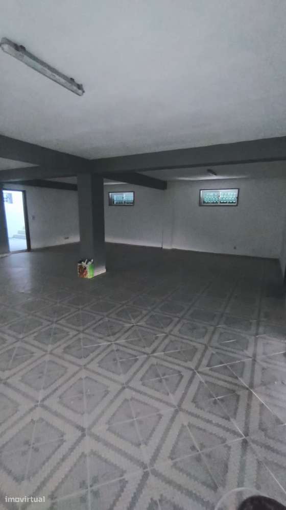 Andar de Moradia T2  Cave com 93m2-16