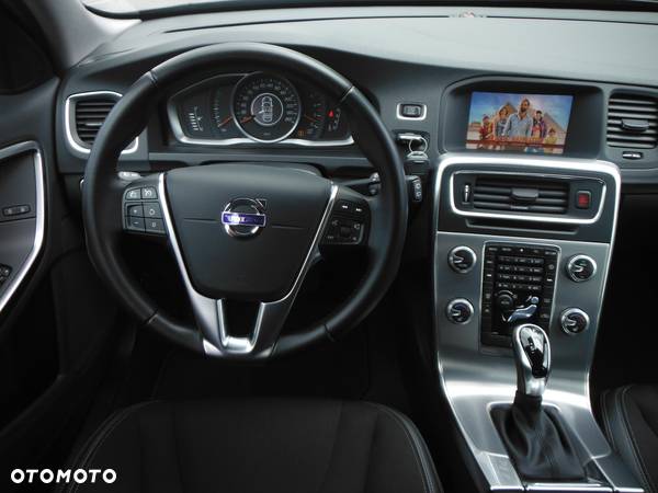 Volvo V60 Cross Country D4 Geartronic - 14