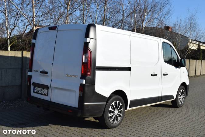 Renault Trafic - 10