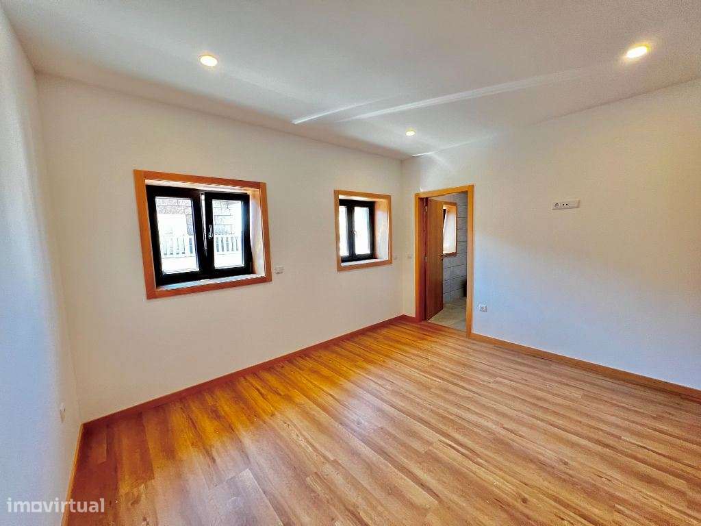 Moradia Geminadas novas situadas no Alto Da Lixa - Grande imagem: 5/19