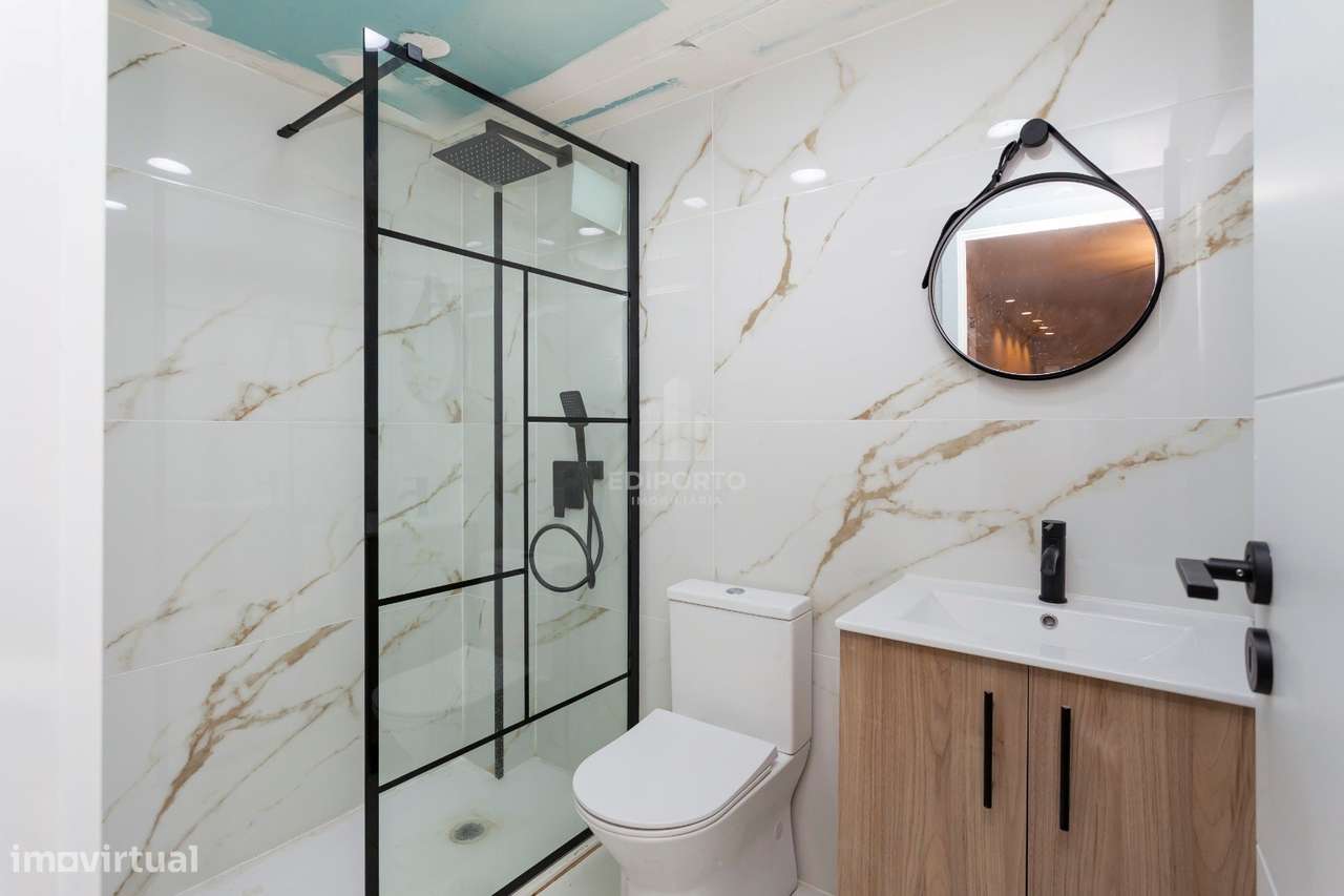 T1 com Espaço Exterior no Bonfim e Vista Douro – 2º Piso | Ideal para-11