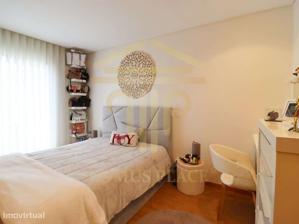 MORADIA T3 C/ JARDIM, TERRAÇO E GARAGEM | GUIFÕES-5