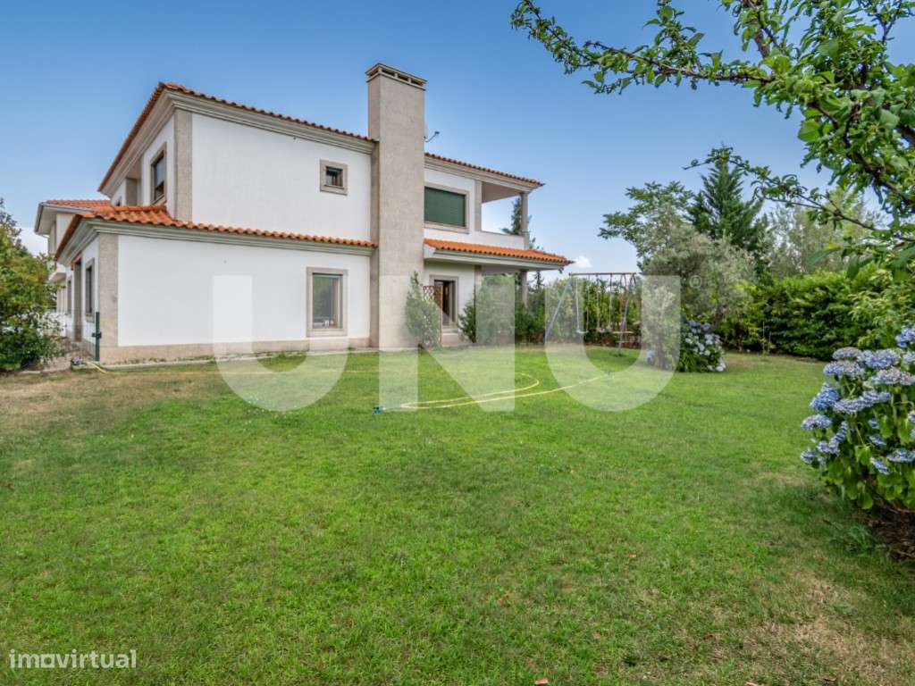 Moradia T5 com Piscina Privativa a 5 Minutos do Centro da Covilhã - Grande imagem: 4/60