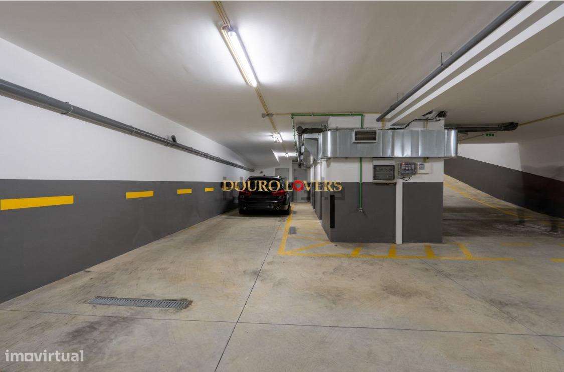 T2 +1 com Terraço  Zona Histórica Leça da Palmeira-59