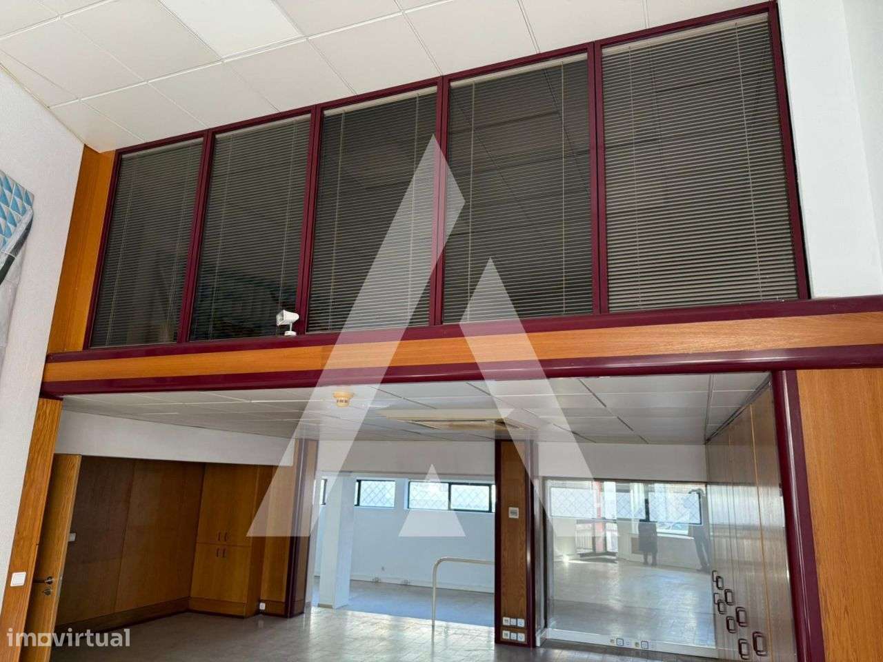 Loja com 238m2 no centro da cidade dos canais, Aveiro! - Grande imagem: 2/14