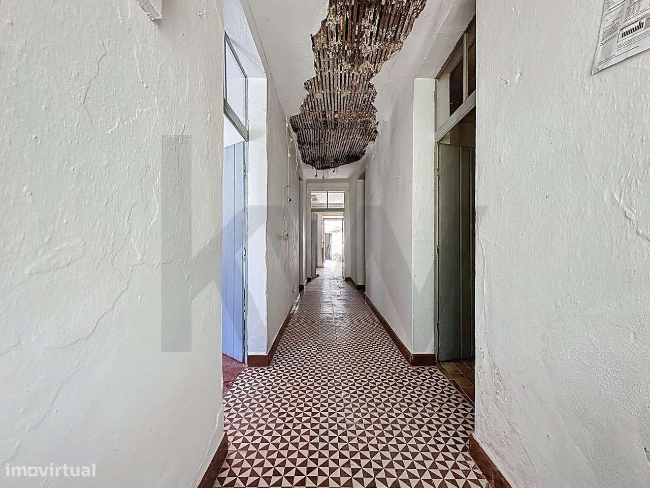 Oportunidade em Cuba: moradia T5, com garagem e logradouro, para remod - Grande imagem: 4/49