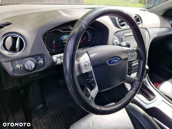 Ford Mondeo - 18