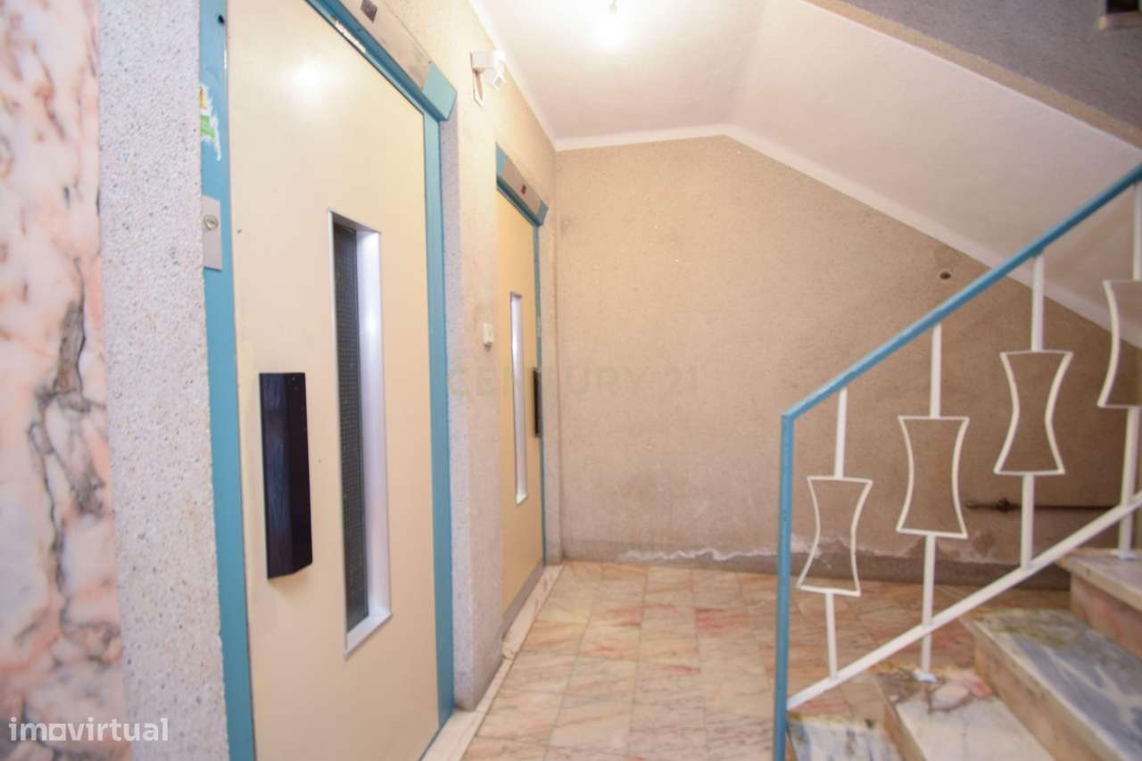 T3 Luminoso na Rinchoa (Rio de Mouro) | Varandas a Sul | Excelente Loc-22