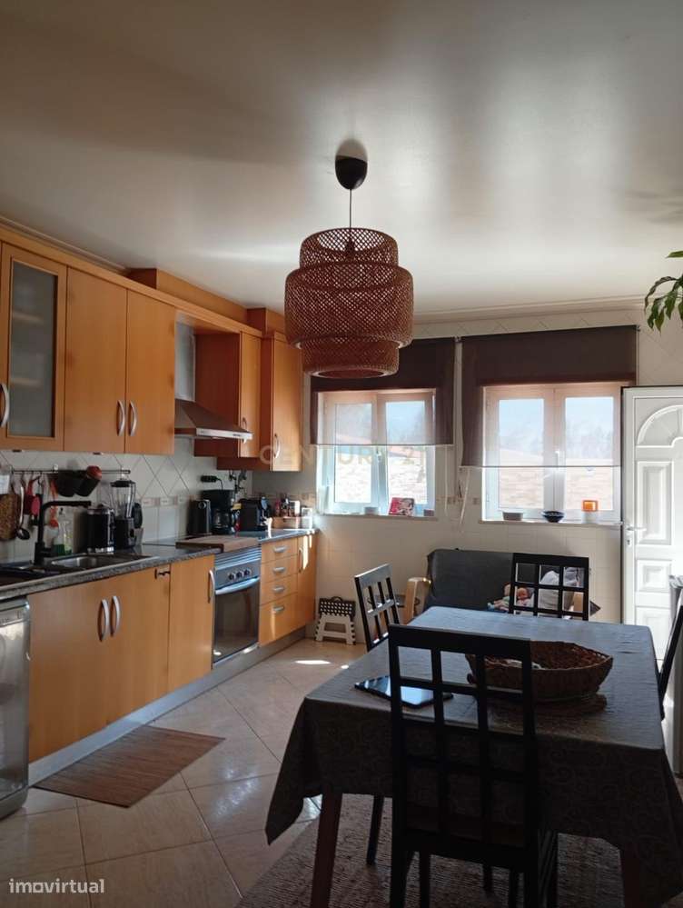 Moradia T5 com Terraço e Garagem | A 5 min da Praia – Vieira de Leiria-7