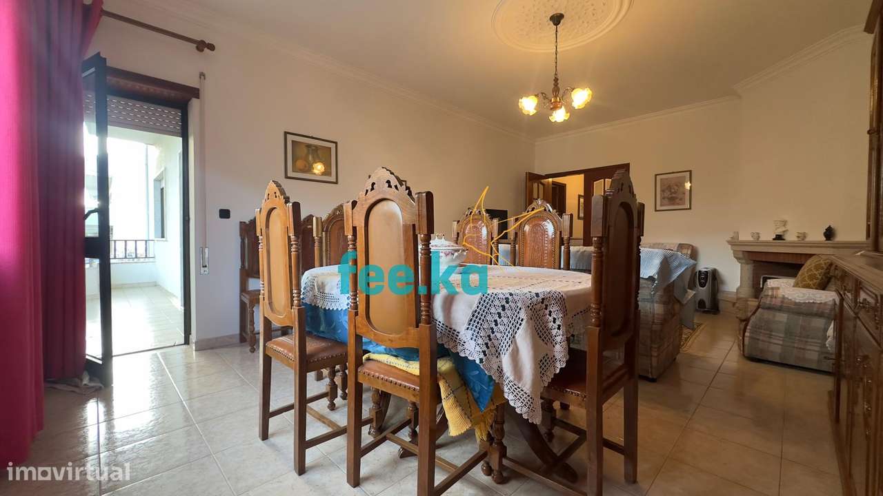Apartamento T4 com Garagem-13