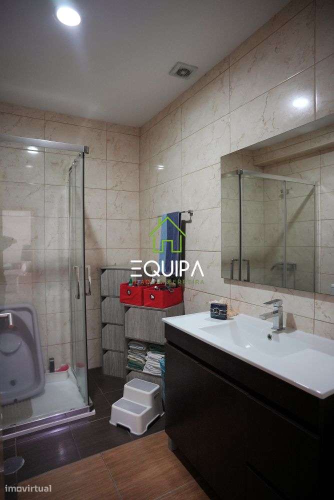 MORADIA ISOLADA T3+T2-28