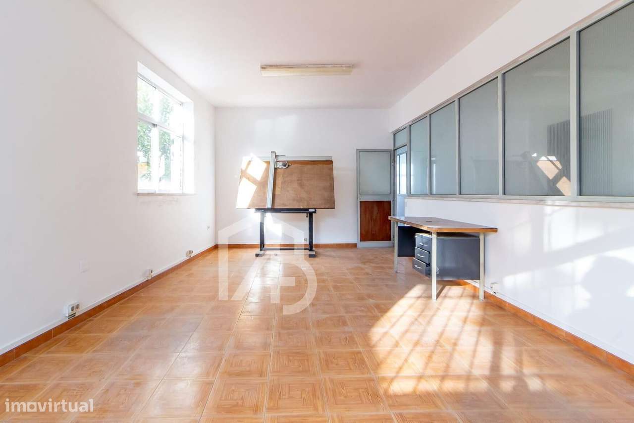 Prédio com potencial de reabilitação – Pernelhas, Leiria-11