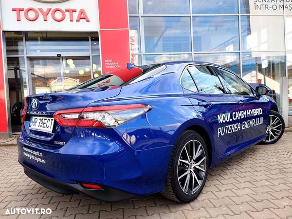 Toyota Camry 2.5 Hybrid Exclusive - 12